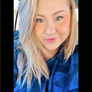 Meet your Posher, Briana